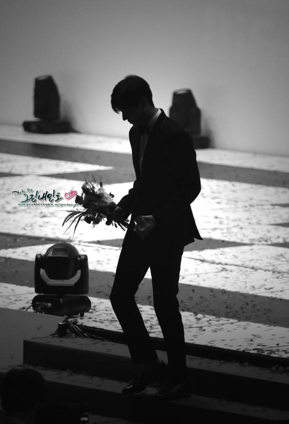 cg98dy7ZtUBW0rC's tweet photo. #HAPPY34thMINHODAY 
#이민호생일축하하곤
온맘다해응원하고축하한다 https://t.co/czwDDYhKZi