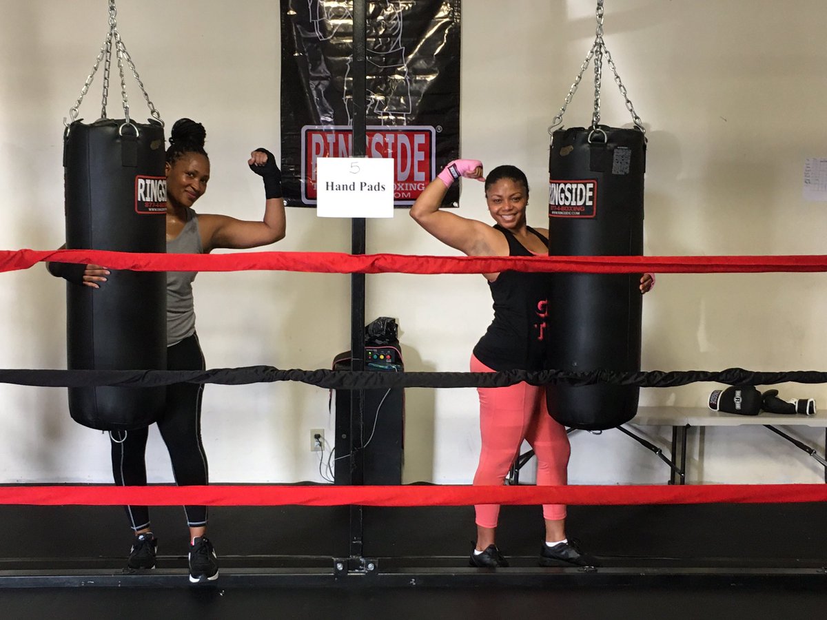 boxing_mo's tweet photo. It’s never easy but it’s definitely worth it! Girl Power! #mobetterboxing #girlsboxtoo #hitlikeagirl #boxingandfitness #boxingworkout https://t.co/x1SBsT5HV7