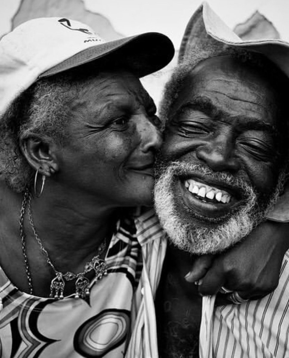 AfricaPositives's tweet photo. Happy Father’s Day to all fun, loving and amazing fathers out there. 
The day belongs to you ❤️👏🏽🇱🇷

📸 africaniism 
#LibPositives #LiberiaPositives #Liberia #Monrovia #LibPositivesdiscussion #Africa https://t.co/zsqVJzXBjv