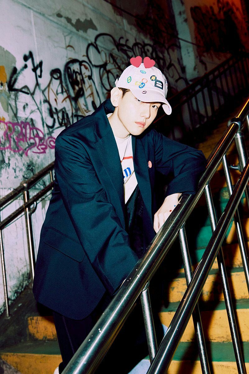 pinkwinter9's tweet photo. Jadi hari ini Chanyeol update IG #candychallenge sama Baekhyun. Dan Topi yg dipake CY itu sama kaya topi BH yg Candy. Terus baju CY warna ungu sama kaya SG dia, Baekhyun support EXO-SC comeback? Dan di detik2 akhir video juga kaya ada suara Jongdae?

Today: I'm oke👌
@weareoneEXO https://t.co/idN9gtOPjk