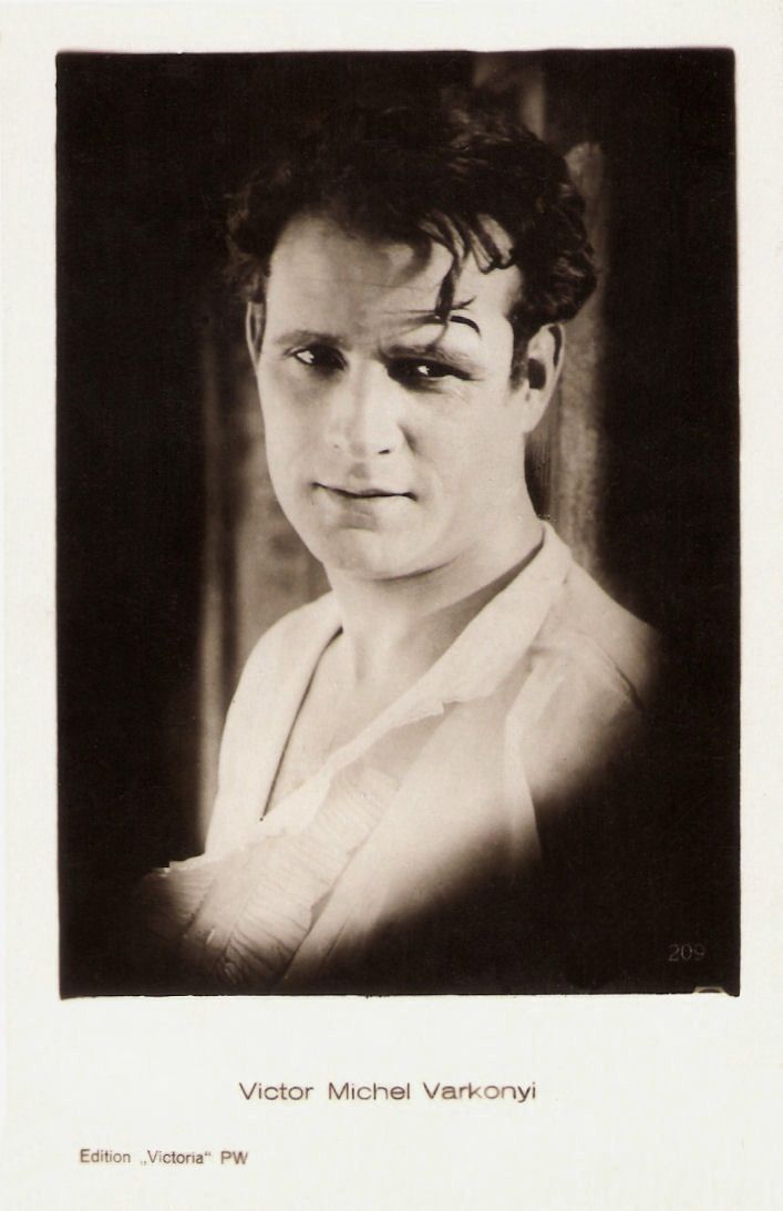 stars_silent's tweet image. #VictorVarconi