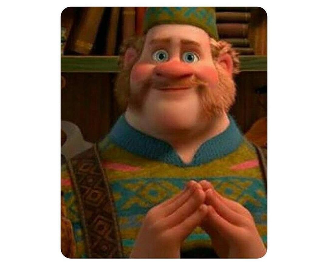 dreamsheikh's tweet photo. Your mom after seeing you broke a plate but there are guests in the house https://t.co/dJtXi3zdJb