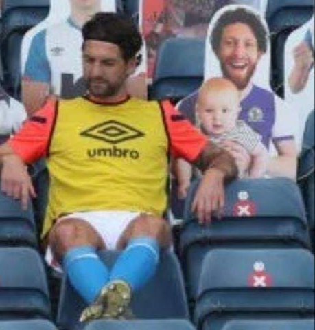 kieranj121's tweet photo. @charlie_mulgrew good to sit next to you yesterday! Sorry we didn't talk much - we were board all game 🤣 https://t.co/Ui4YbhyZNs