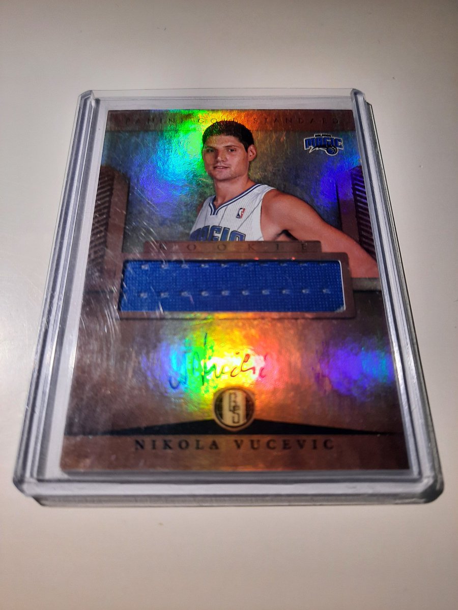 asocards's tweet photo. @USC_Hoops como universidad de aprendizaje para @NikolaVucevic . Un segundo año pero sobretodo un tercer año apoteósico con 17pts y 10reb le valieron para salir en el puesto 16 del #draft2011 de la #NBA por @sixers . https://t.co/korhvNRuQj