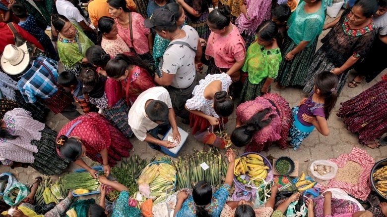 WBG_Poverty's tweet photo. In many developing countries, tax compliance is very low. In those economies, paying taxes can mean the difference between government that works and government that doesn’t. Learn how studies by the @WorldBank and partners are improving tax compliance: https://t.co/REpotbz21s https://t.co/gBgYcVYI04