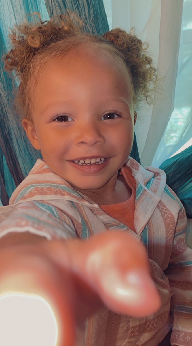 xoxotEb14's tweet photo. Mama’s blondie👧🏼🧡 https://t.co/HMdh1HKSGs