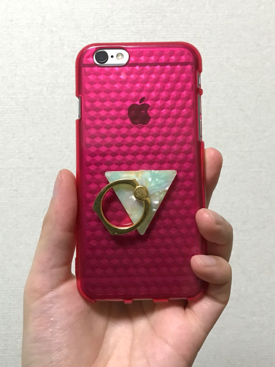 鉄一 ケースが壊れたから100均へ買いに行ったら今更6s用なんてこれ1つしか置いてなくて 人生で1番ギャルいスマホと化した