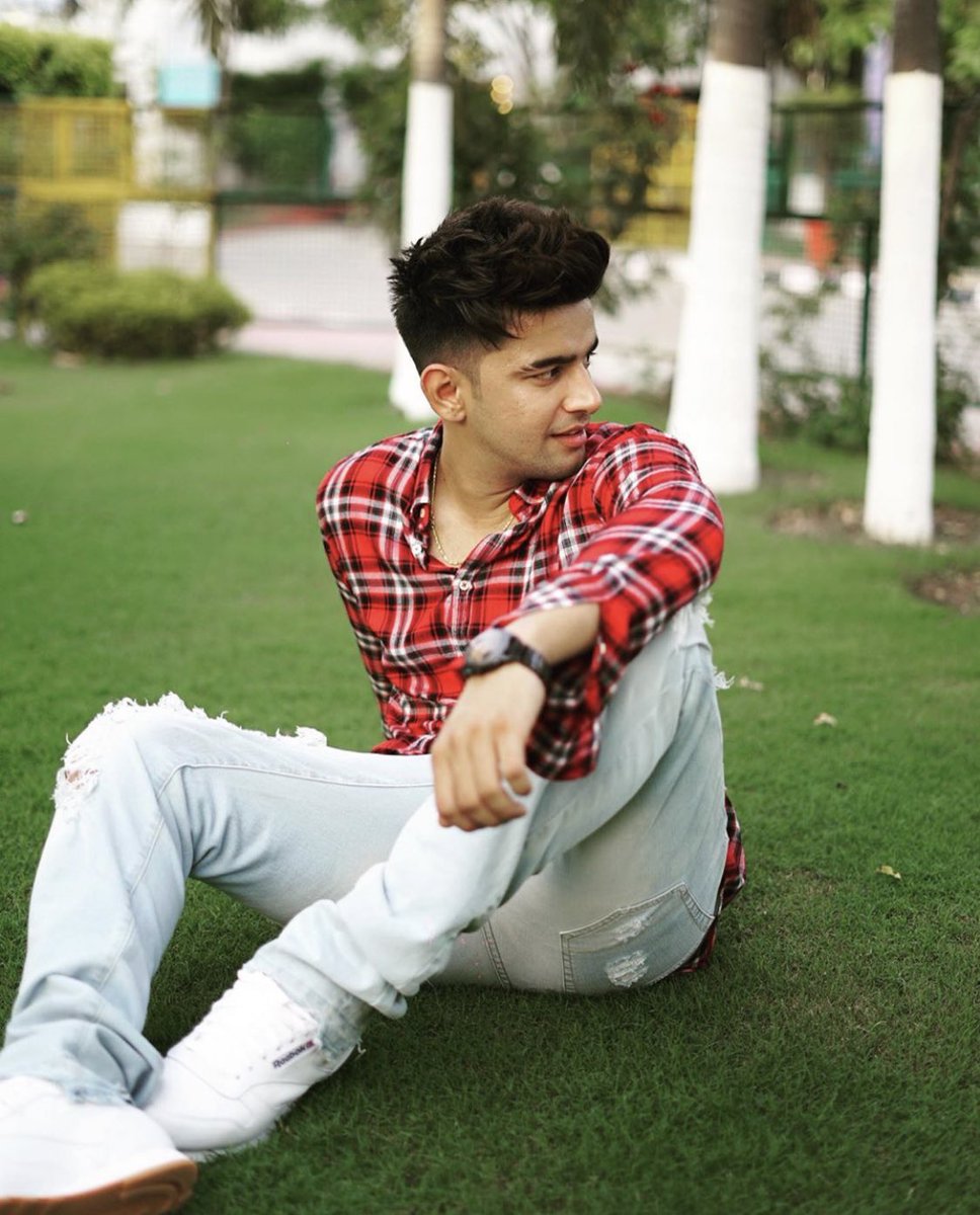 Our everyday thoughts create our destiny good or bad and am on the way to give you big hits be ready  love you  🌋