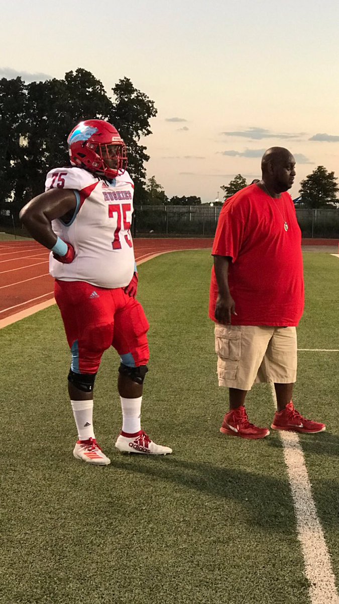 bigtyme_tee's tweet photo. Happy Fathers Day to my best friend,  Love you pops !!🤞🏾🎯 @TaylorMade_48 https://t.co/uM1FeQqcMu