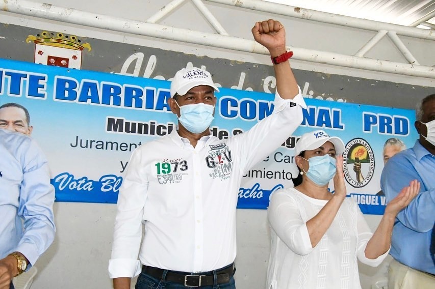 JCesarValentin's tweet photo. En la mañana de hoy estuvimos en la juramentación del Comando de Campaña y Equipo de Crecimiento del Frente Barrial y Comunal de @miprd, agradecido del respaldo a nuestra candidatura y a la del próximo presidente @Gonzalo2020RD. #CuidemosSantiago https://t.co/mbSoOOwXFH