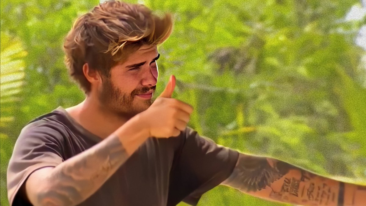 Kim ne derse desin bugünün kazananı o daracık engellere, bir türlü peşini bırakmayan sakatlıklara rağmen asla pes etmeyen ve rakiplerini eleyerek finale kadar çıkan Barış Murat Yağcı'dır

#survivor2020