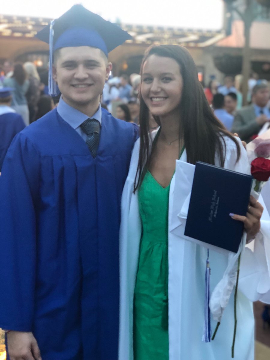 jcline_28's tweet photo. happy birthday @allyy_kovatch !! https://t.co/TBvG13XIRc