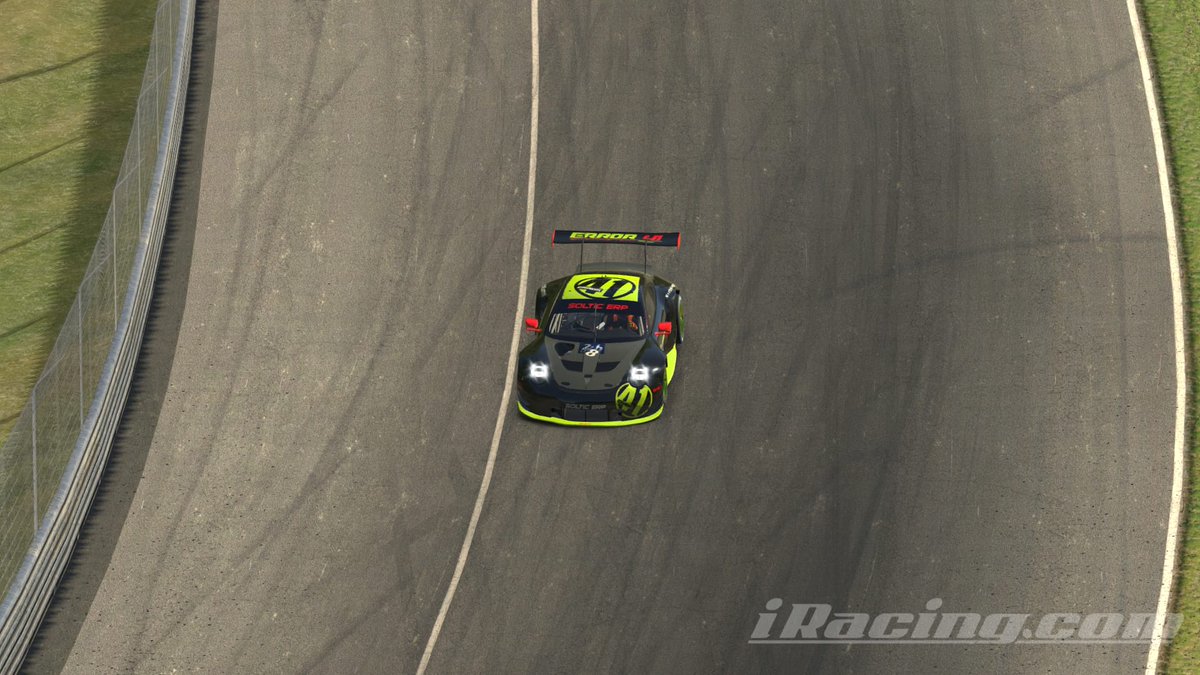 E41SRT's tweet photo. 🏁 Final #24hLeMans 🏁
🎖P8 con un ligero sabor agridulce que hizo perdieramos algo de punta a mitad de carrera, pero en general muy contentos con la implicación y entrega durante de todos y cada uno de los miembros del equipo. Enhorabuena y gracias✌. Fotos última vuelta. #goe41 https://t.co/9pwElaHWgk