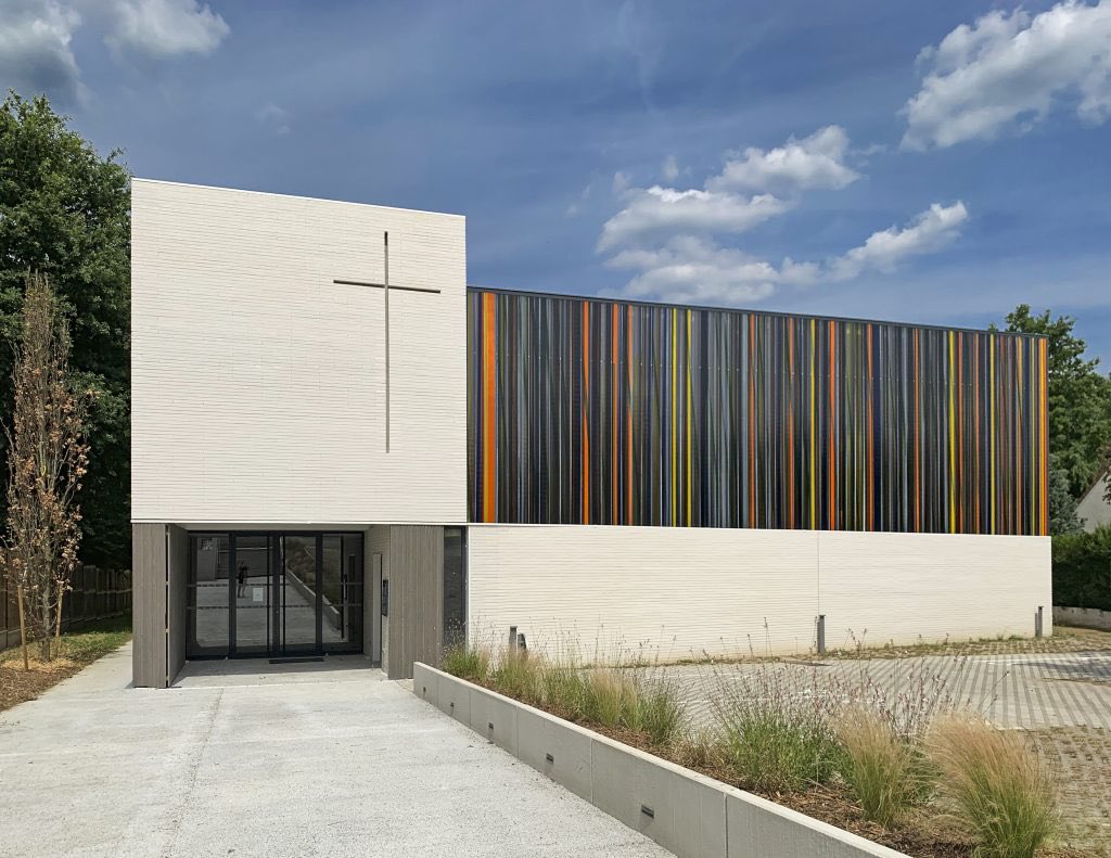 accrover's tweet photo. Vitrail de l’Église de Montigny-Lès-Cormeilles by CONCEPT FACADE https://t.co/54DVil39Ks