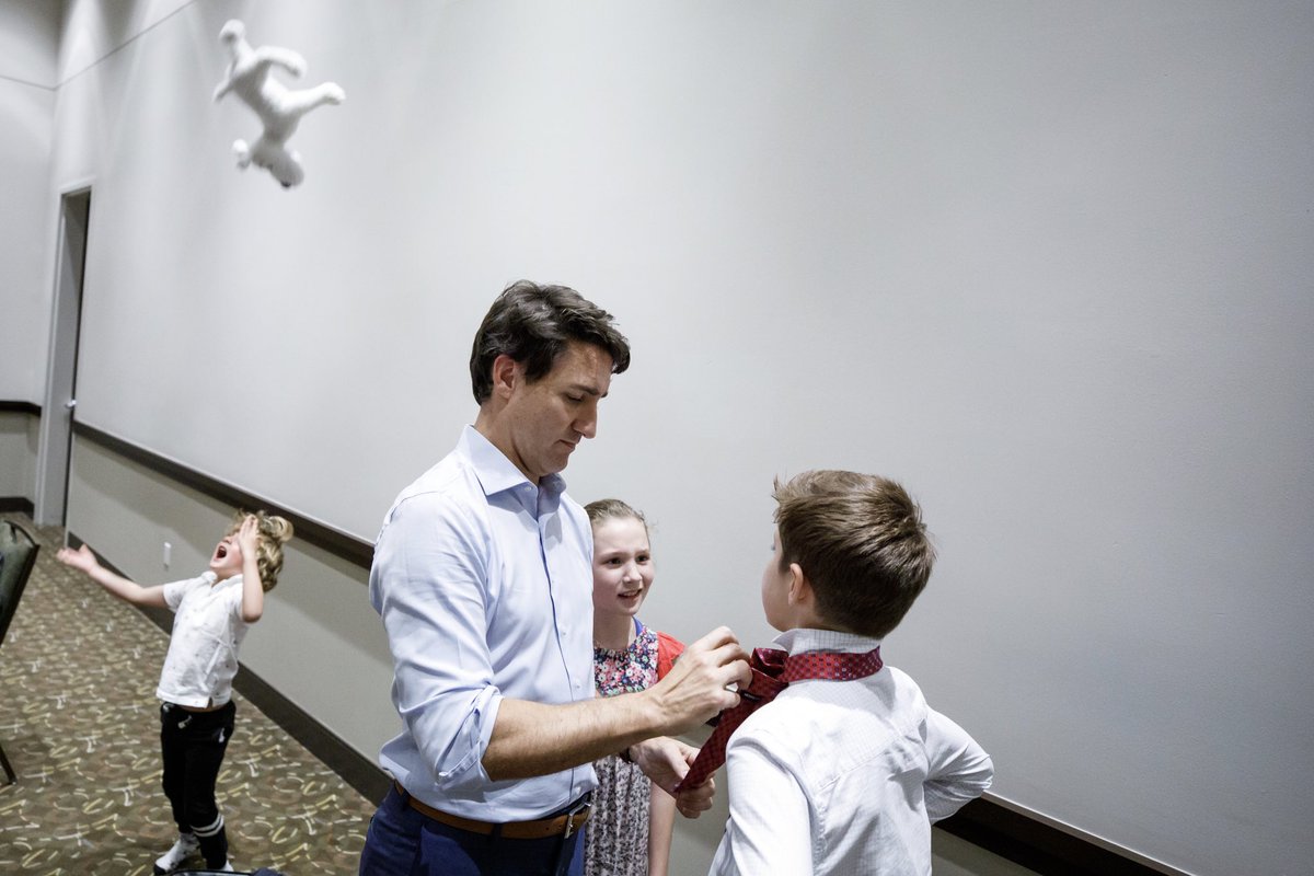 On ne s’ennuie jamais avec ces trois-là... et je ne changerais ça pour rien au monde. À tous les pères qui savent ce que je veux dire, bonne fête des Pères!