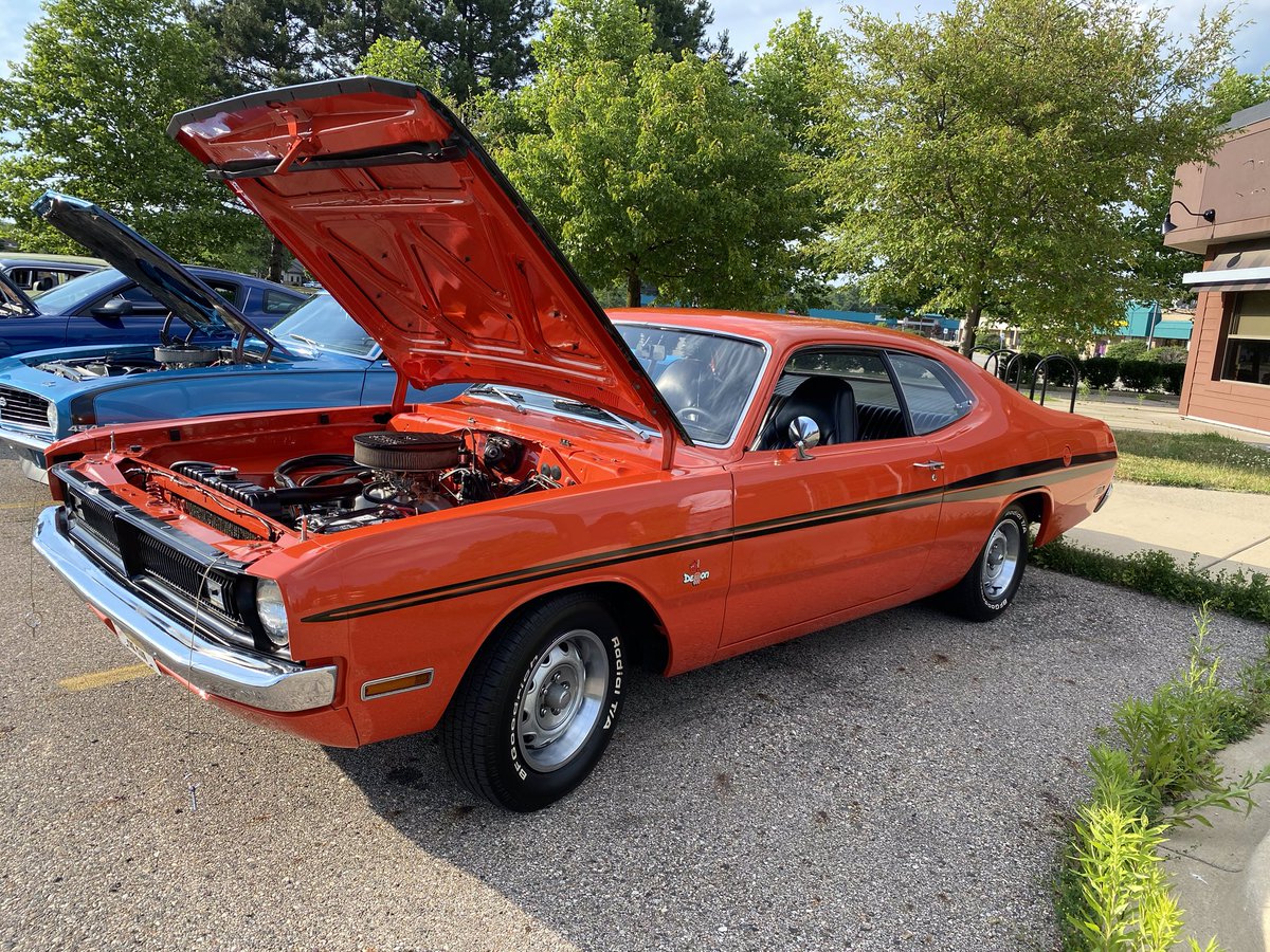 KillionWall's tweet photo. #mopar #dodge hangout with Dad https://t.co/a4JZgQKYmW