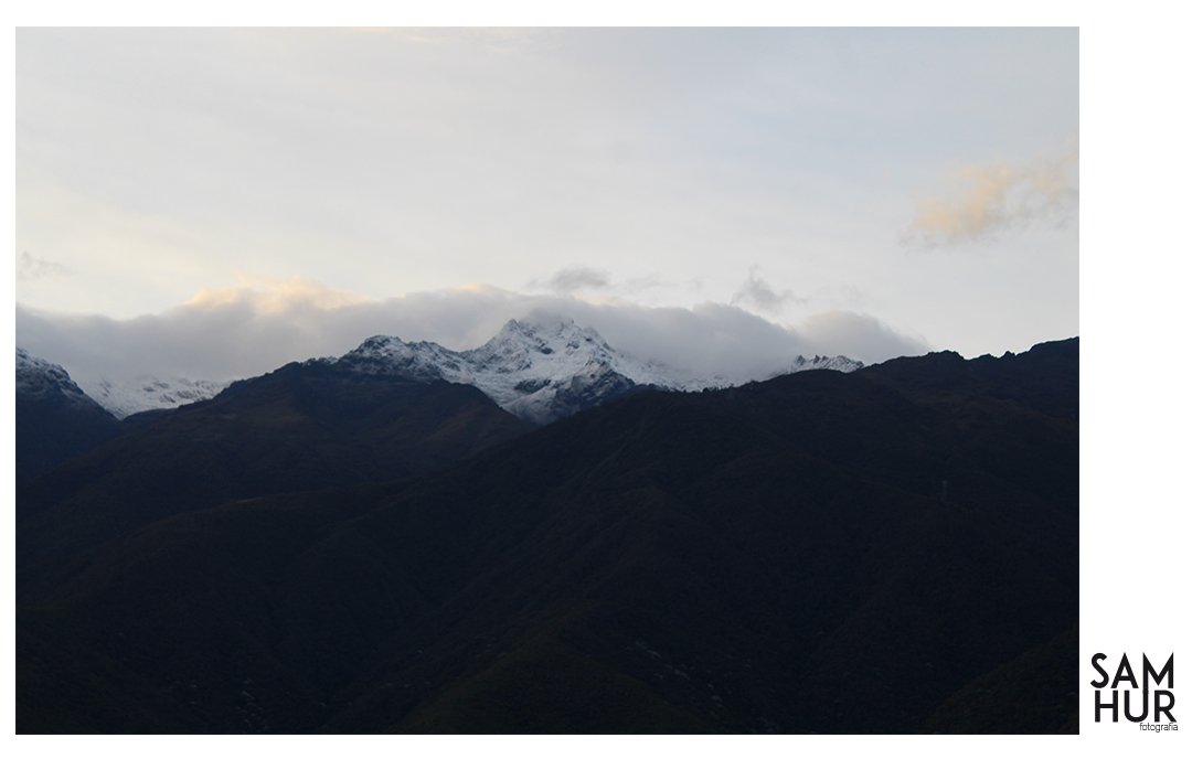 samhur_le's tweet photo. #MaticesDeLaSierraNevada | 
Pico Bolívar [4.978msnm] Mérida, julio, 14 de 2019 🕓 Foto 1 (06:46 am) Foto 2 (06:43 am)

#SierraNevada #meridavenezuela #turismo #sierranevadademerida #picobolívar
#nature
#Merida_ve
#naturaleza
#photography
#photograph
#samhur
#fotografoslatinos https://t.co/PPppMYAJOa