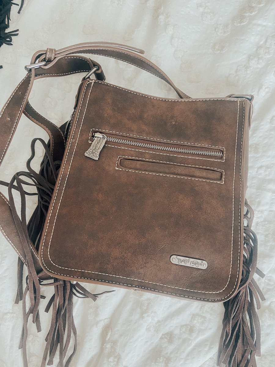 Isn’t this bag GORGEOUS 😍😍 Go shop it now on our website! shopcroftco.com