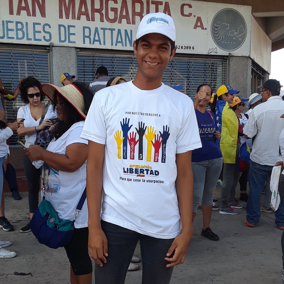 LuisNar01's tweet photo. #NuevaFotoDePerfil https://t.co/mXjFCjq7PO