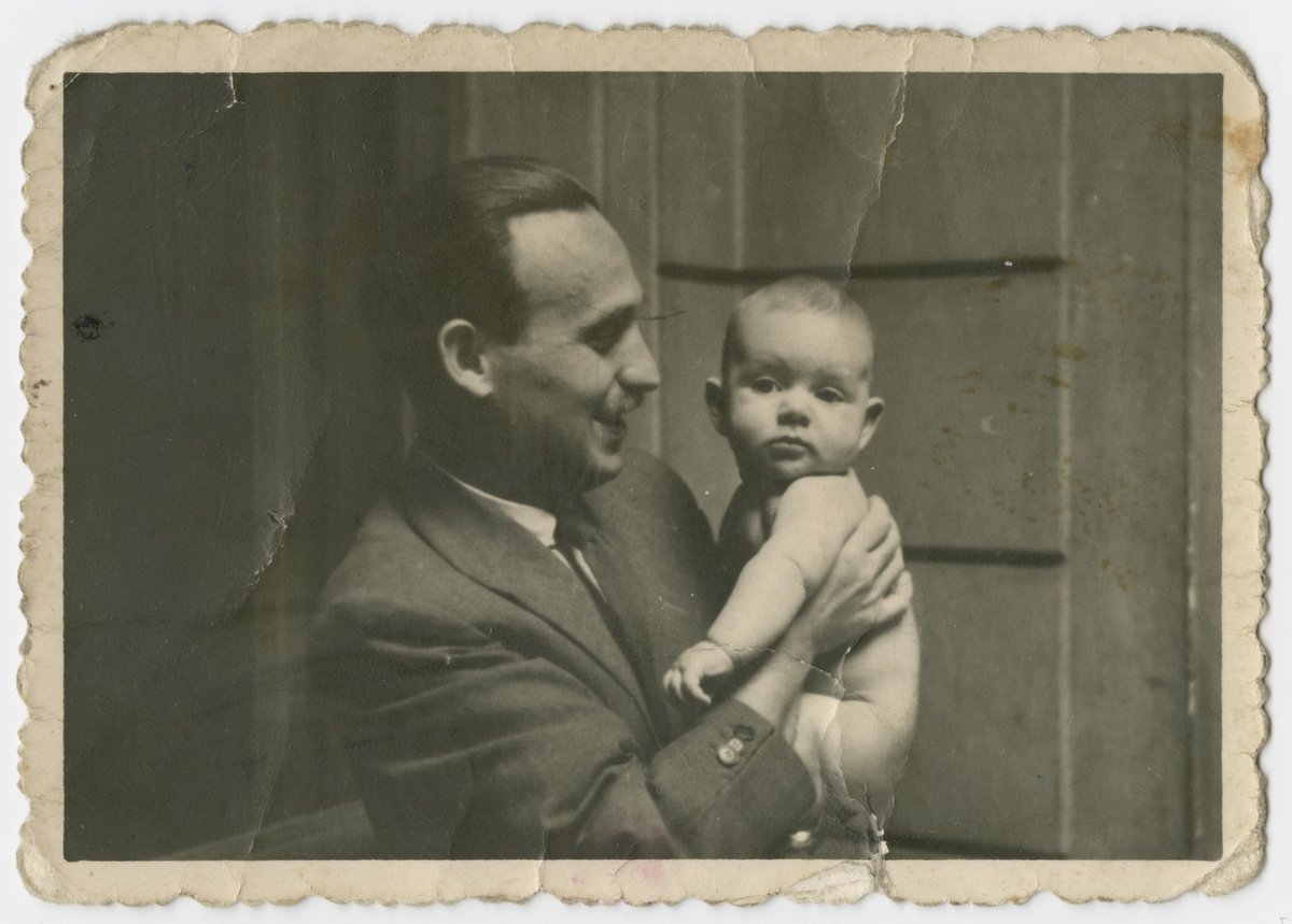 HolocaustMuseum's tweet image. "In spite of the tragedy that. . . took my father away, I am thankful for the memory of [his] unfinished life." Holocaust survivor Peter Gorog reflects on his father's spirit and how it has been an inspiration throughout his life. #FathersDay #Father 

ushmm.org/remember/holoc…