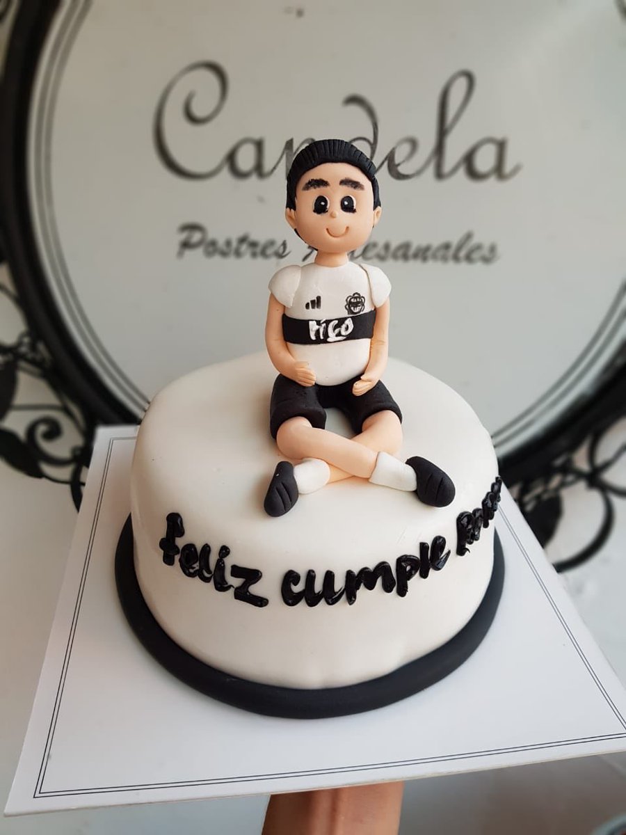 CandelaPy's tweet photo. Feliz día a todos los papis!!! #candelapostres #hechoconamor https://t.co/poBc5m7RbY