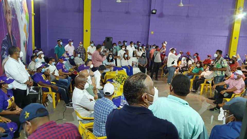 Gran actividad del Sector Externo con Gonzalo Castillo Presidente. ¡A trabajar!

#Gonzalo2020 #VamoArriba #VotaBlanco #aTrabajar #PrimeroLaGente #PRD #PLD