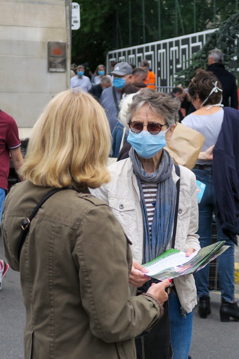 📸 Retour en images sur le marché de ce matin, où les échanges étaient nombreux et riches ! Merci de votre accueil ! #LionelBenharous2020 #LesLilas #electionsMunicipales2020