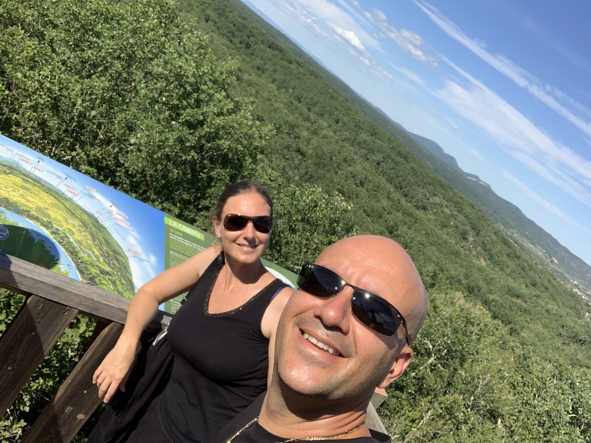 DiTullioJM's tweet photo. Bonne soirée les gens. 🌞 

#MaîtreGifs #RoadTrip #Occitanie #passionné #LaVieEstBelle #MiaCasa 🥰
#LeSud #NouvelleVie https://t.co/qMDMIr6Ruc