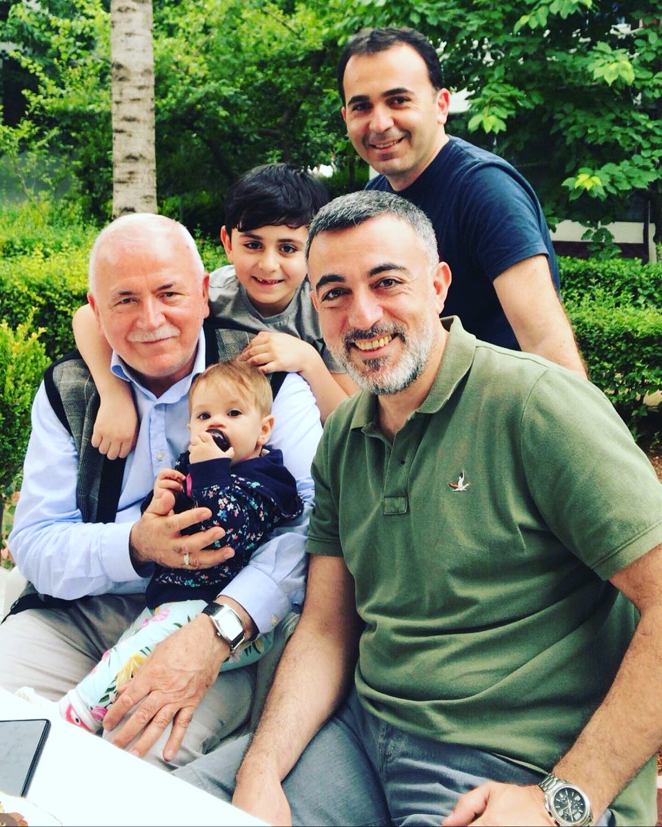sanırım bende yaş alıyorum 😉 üç kuşak bir arada...😊