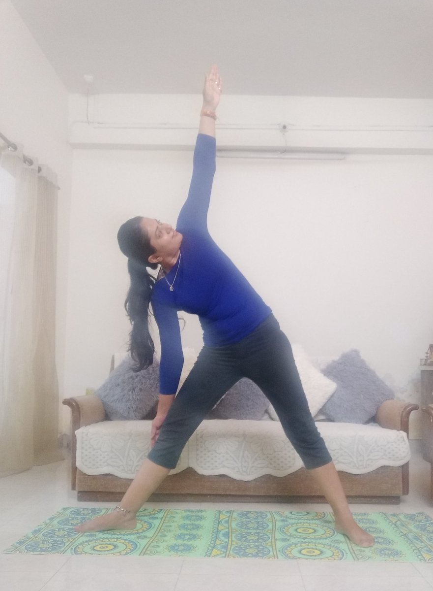 GurpreetTheGirl's tweet photo. "Yoga is not a work-out;it is a work-in.And this is the point of spiritual practice,to make us teachable,to open up our hearts,&amp;focus our awareness so that we can know what we already know &amp;be who we already are"
#HappyInternationalYogaDay #InternationalDayOfYoga2020 #YogaAtHome https://t.co/fil0e76AKG