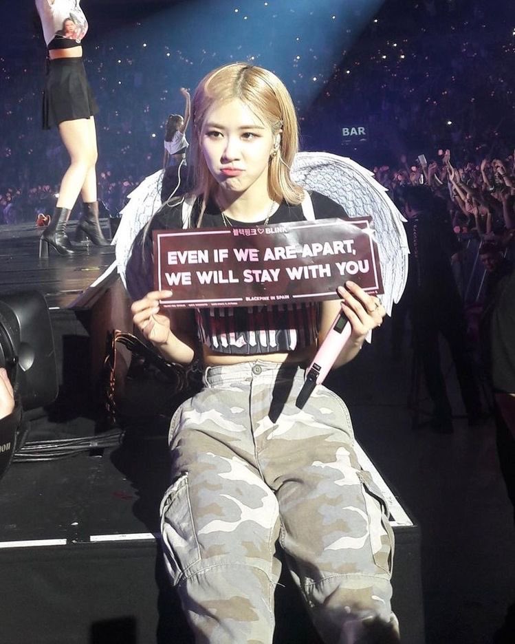 bertha_rs's tweet photo. Mo nangis, sayang banyak2 buat Rosé
 #FourYearsWithRosé
#FourYearsWithRosé #FourYearsWithRosé #FourYearsWithRosé #FourYearsWithRosé #FourYearsWithRosé #FourYearsWithRosé #FourYearsWithRosé #FourYearsWithRosé #FourYearsWithRosé #Rosé #Rosé #Rosé #Rosé #Rosé https://t.co/3qhN90v4AU