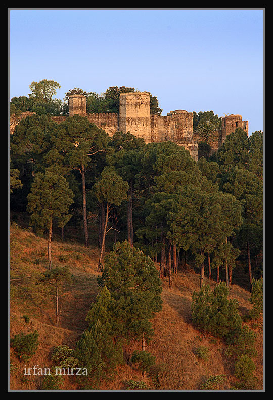 1. Baghsar Fort, Samahni, BhimberBuilt by Mughals, it overlooks the historical route between Plains of Punjab and the Kashmir valley which passed through the city of Bhimber. It is currently closed to visitors due to its proximity to LOC.