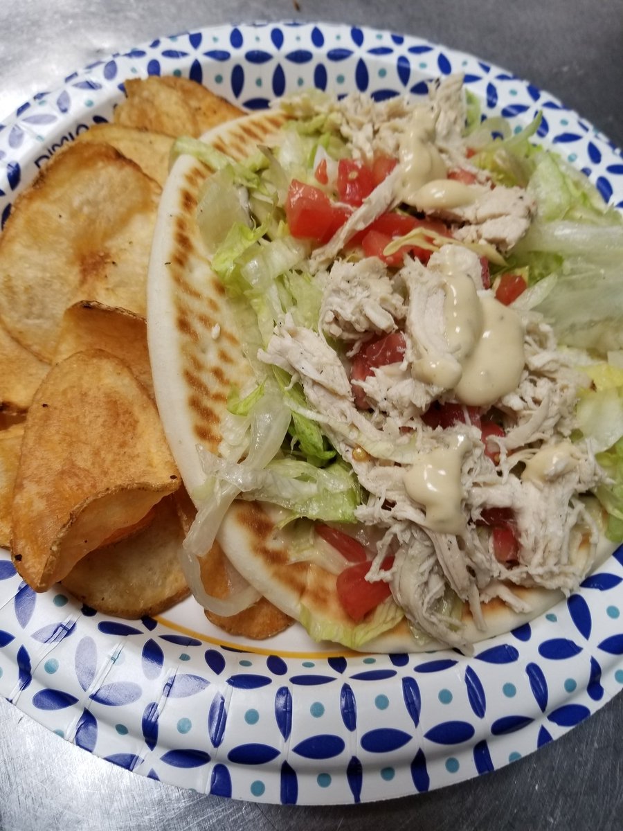 ummiesbar's tweet photo. Happy Father's Day from @ummiesbar today's special is:

Chicken schwarma w/side 8.99 call 507-625-8277 or 507-508-5052 to order curbside, carryout or reservations #ThankYou #downtown #ummiestea https://t.co/KNU6kyXHuV
