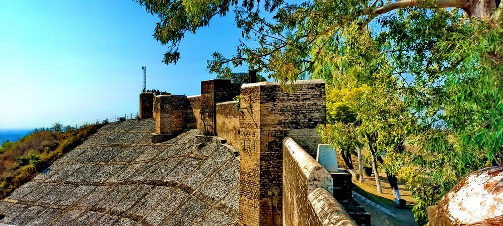 2. Mangla Fort, MirpurThe fort is the first thing you will see when you enter Azad Kashmir from Pakistan. It is strategically built on high ground and looks over the point where River Jhelum leaves the hills for the plains of Punjab.It is named after the Hindu deity, Mangla.