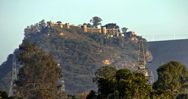 2. Mangla Fort, MirpurThe fort is the first thing you will see when you enter Azad Kashmir from Pakistan. It is strategically built on high ground and looks over the point where River Jhelum leaves the hills for the plains of Punjab.It is named after the Hindu deity, Mangla.