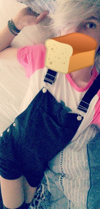 2 pic. I got the official gay shorts
Hohahehohehehahoaho nom
#femboy https://t.co/on80sxfj3d