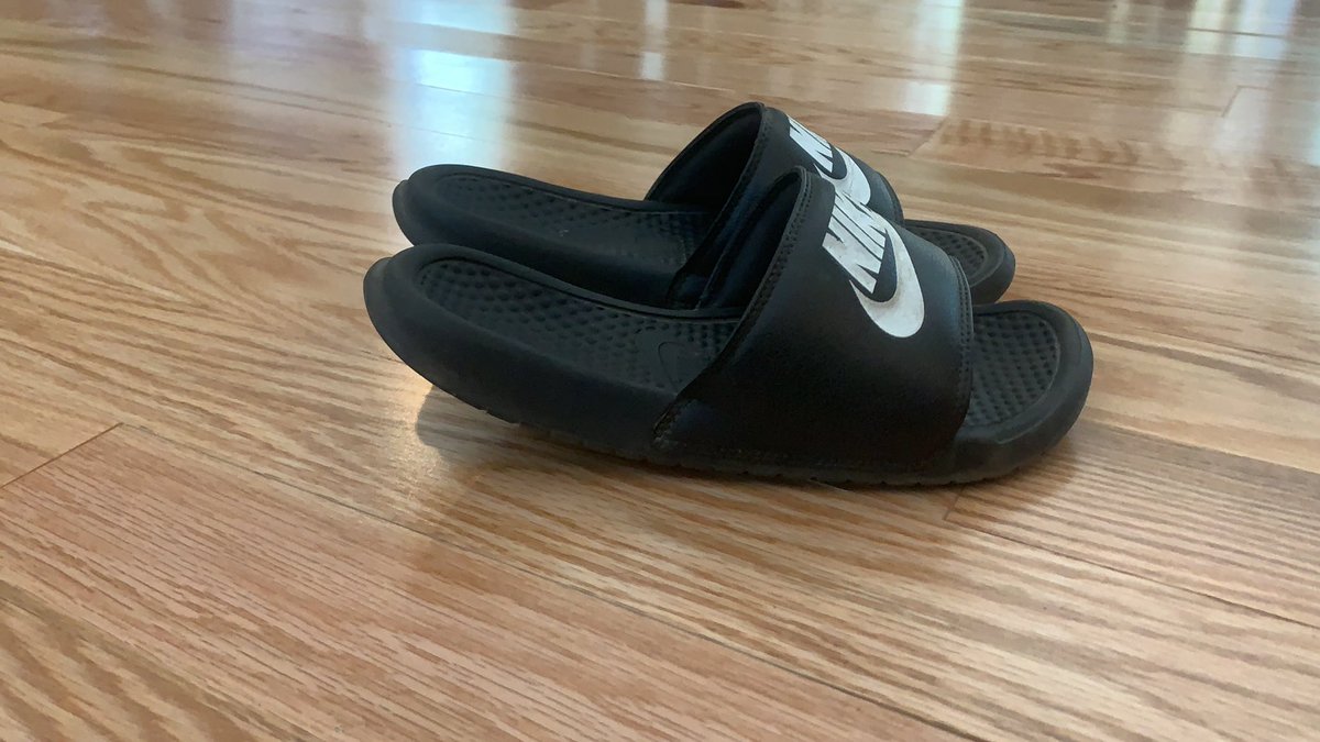 smashleysheehan's tweet photo. @nike my mandals shrunk in the sun?!?! WTF https://t.co/r7LsgwdxqA