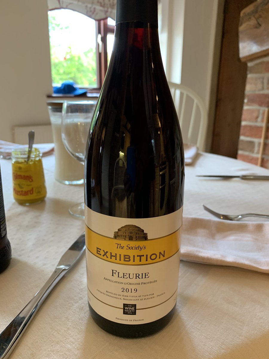 StyringDan's tweet photo. Round of golf with Styring Major &amp; Minor, epic piece of @Portly_Gent beef for dinner, washed down with a couple of @Adnams Ghostship and an @TheWineSociety Exhibition Fleurie. Non too shabby Fathers Day if the truth be known #FathersDay #Winning https://t.co/FqnvpmoEWY