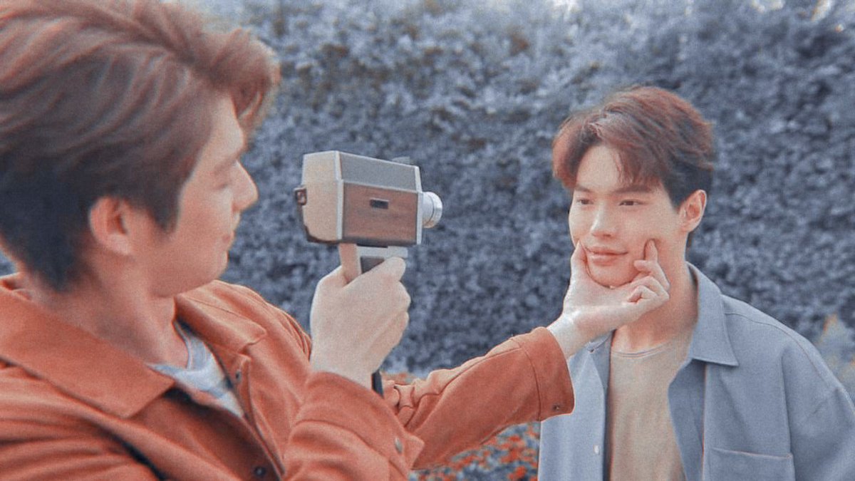 Happy <a href="/laaoxwin/">หลาว</a> day 🎁🎀