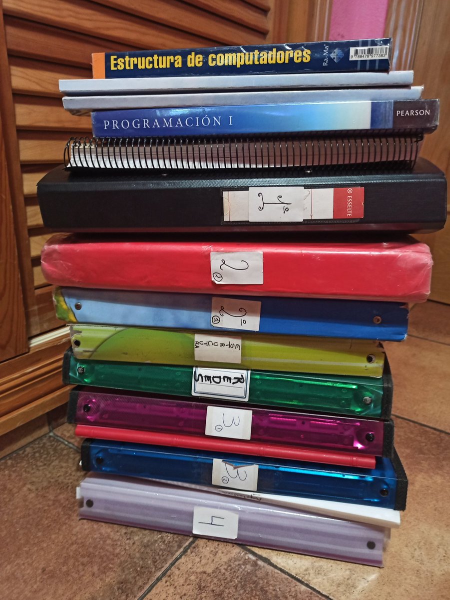 Se regalan libros y apuntes del Grado de Ingeniería Informática UPM en <a href="/informaticaupm/">ETSI Informáticos</a> . Se agradece difusión.