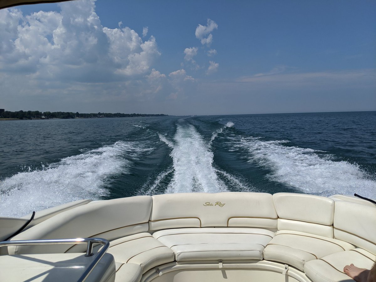 #Boating: a #FathersDay tradition. #EnjoyWater #OnTheWater