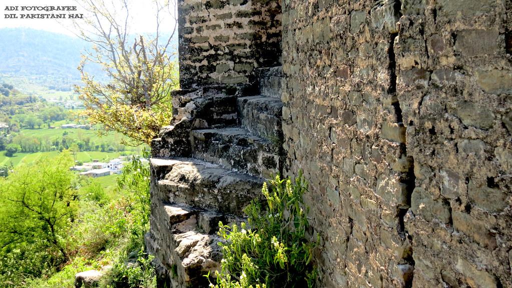 6. Bhrand Fort, Sehnsa, KotliThis towering fort, probably of the Dogra Raj, is built in the valley of a tributary of Jhelum North-West of the town of Sehnsa.This video provides a better look of its interior.