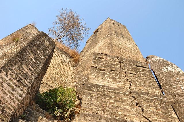6. Bhrand Fort, Sehnsa, KotliThis towering fort, probably of the Dogra Raj, is built in the valley of a tributary of Jhelum North-West of the town of Sehnsa.This video provides a better look of its interior.