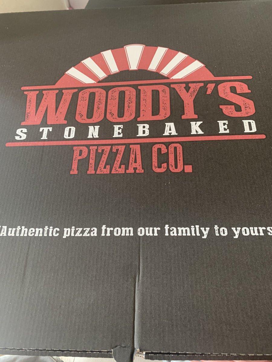 man_euph's tweet photo. The best pizza for Father’s Day. Thanks @WoodysPizzas https://t.co/8yKYlp1OtP