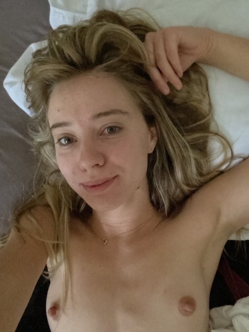 Morning (: Happy Fathers day to all the Daddy&rsquo;s out there (; https://t.co/5KBYpQxKA6
