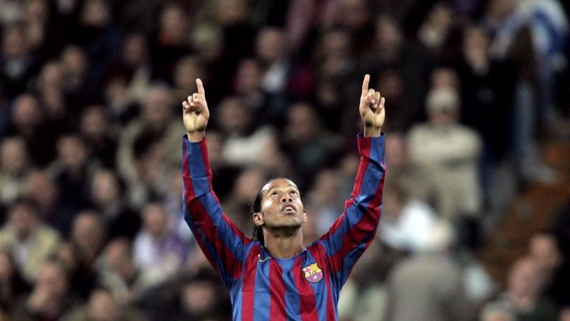 Le 16 janvier 2018, Ronaldinho raccroche les crampons et ferme le livre d’une vie.Il a fait rêver le Brésil, l’Europe et le monde, brillant constamment ou par moments dans les clubs où il est passé, Ronnie c’était le sourire et la magie au service du football..