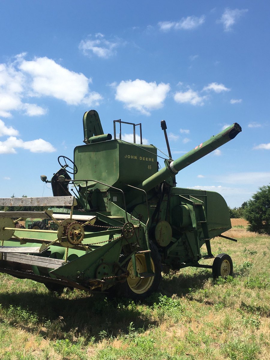 mrchrisstaub's tweet photo. It’s ready to thrash some wheat. https://t.co/cmqG8SYYta