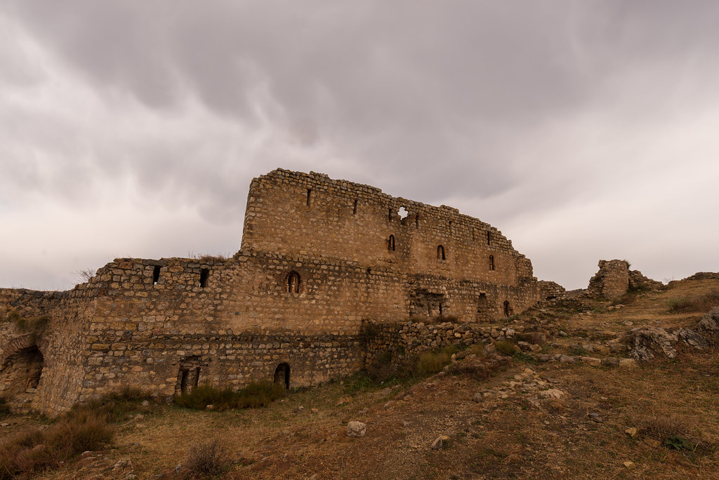 7. Karjai Fort, Khui Ratta, KotliThe fort is probably the most beautiful in this list. It gives a commanding view of the area around Nala Ban. Historically, the area acted as a link between Mirpur and Rajouri.Unfortunately, little of it survives today.