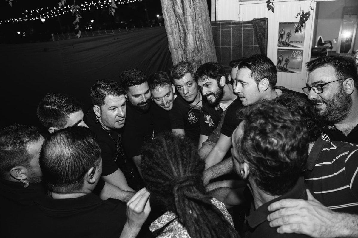 _AndyyLucas_'s tweet photo. Feliz día de la Musica compañeros🎵
Pronto nos veremos en los escenarios haciendo lo que nos apasiona!
#Andyylucas https://t.co/gNK8myXEbm