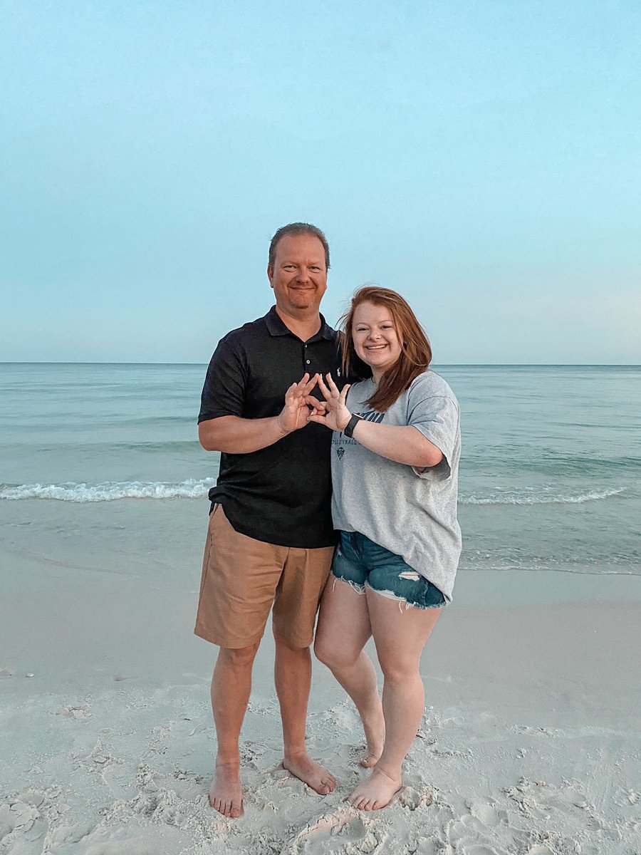 𝑻𝒉𝒆 𝒃𝒆𝒔𝒕 𝒌𝒊𝒏𝒅𝒔 𝒐𝒇 𝒇𝒂𝒕𝒉𝒆𝒓𝒔 𝒓𝒂𝒊𝒔𝒆 𝒁𝑻𝑨 𝒅𝒂𝒖𝒈𝒉𝒕𝒆𝒓𝒔
Wishing our wonderful ZTA dads, uncles, and grandpas a happy Fathers Day from all of us at Delta Mu🤍🍓🦋 #WEAREZTA